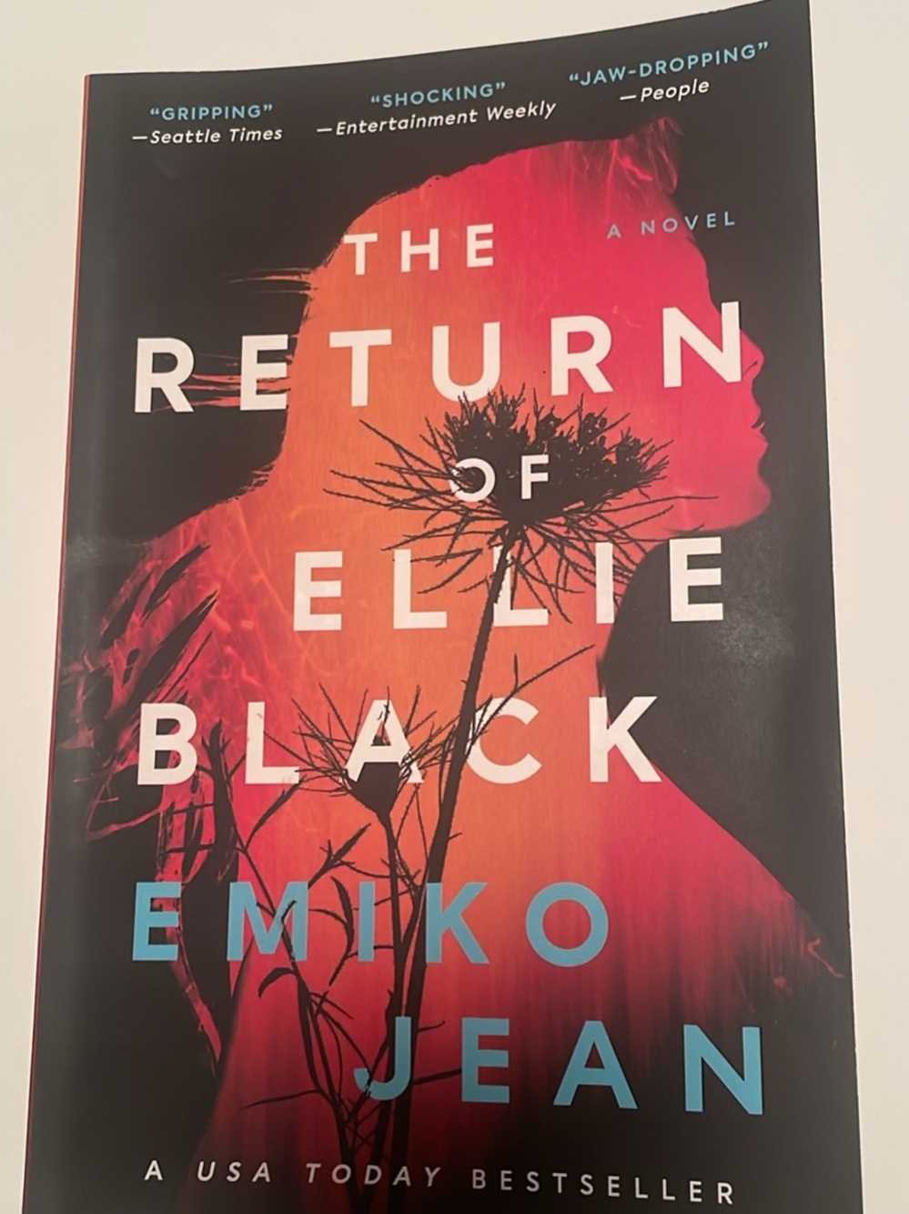 Book - The Return of Ellie Black by Emiko Jean